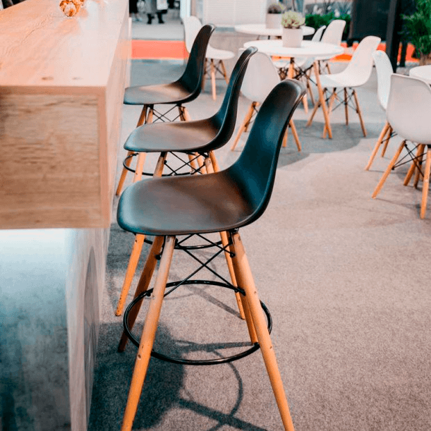 Стул барный Eames черный