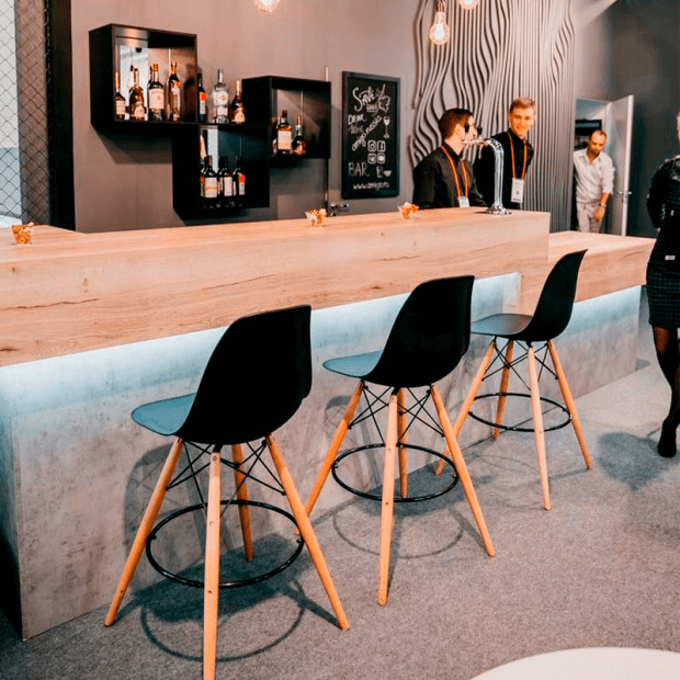 Стул барный Eames черный