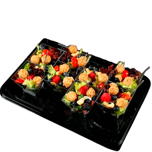 Салат-микс с фетой и ягодами